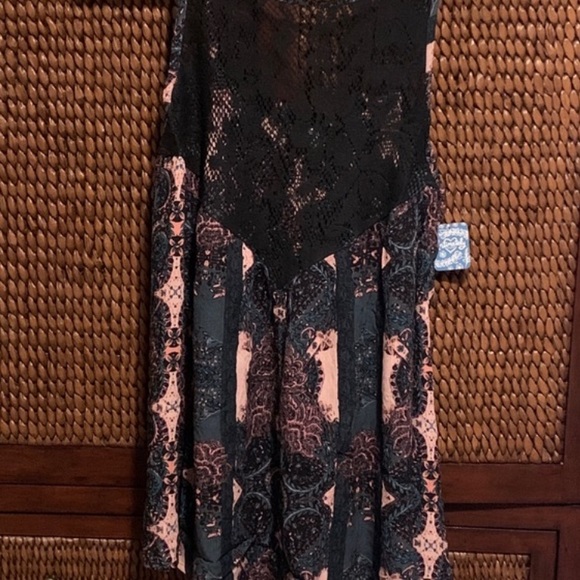 Free People Trapeze Style Top NWT - Picture 5 of 6